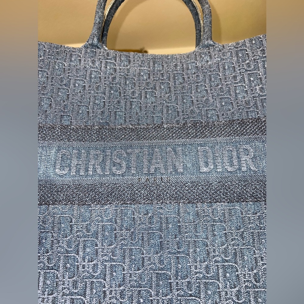 DIOR oblique LARGE book tote denim - Picture 3 of 10